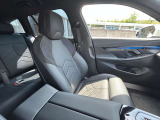 国道246号線沿い、南町田グランベリーパーク駅すぐ。BMW Premium Selection 東名横浜/〒194-0004 東京都町田市鶴間5-18-1