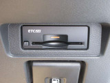 〔2,0ETC〕高速道路必須アイテムETCは最新の2,0タイプを装着済みです。インターチェンジ付近の道の駅の利用なども経済的になりますね!