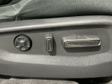 シートはパワーシートになっています。ポジションを快適な位置に調整できますよ。