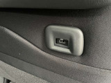 後席用にUSB充電ポートも装備されております。