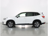 中古車だからこそオススメのボディーコーティング!!ボディ全体を磨く下地処理から丁寧に行い、細かい傷や水垢等の汚れを奇麗にしてから施工いたします!!ビフォー・アフターがハッキリとお判りいただけます!!