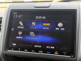 使いやすく、見やすいナビモニター。オーディオ操作もタッチパネルで簡単楽々。