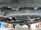 当社は自社認証整備工場も完備しており、納車前整備や一般車検・点検など、お客様が安心して長くお使い頂ける様にメンテナンス面に対して細かく整備しております。ご納車もご安心下さい