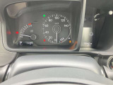 【メーターパネル】見た目もきれいで視認性もよく、安心して運転に集中できます。シンプルであるということが実は安全でもあるんです。
