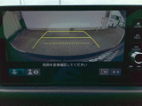 カラービジョンとガイド線で見やすいバックモニターと、全周囲が確認できるマルチビューモニターを装備。