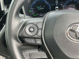 ステアリングスイッチ付きで運転中、前方から目線をそらすことなく、オーディオ等の操作が可能です!