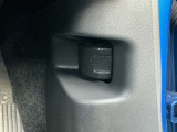 ボンネットフードオープナーレバー。