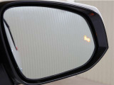 後方からの車の接近を教えてくれるブラインドスポットモニター♪※あくまでも補助的な装置なので目視確認もお忘れなく!
