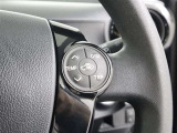 メーター内パネルのコントローラーです。燃費情報などさまざまなデータが見れますよ。