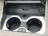 車両の詳細、ご質問につきましては、営業スタッフまでお気軽にご連絡下さいませ。遠方のお客様には実車の詳細動画送信も承ります。お問合せをお待ち致しております。