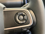 走行中に先行車の様子を検知しながら設定した車速の範囲内で先行車との距離のキープを支援するアダプティブクルーズコントロール搭載!疲れにくく、長距離運転中の渋滞なども快適に運転できます。