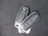 インテリジェントキー装備。ポケットやカバンに入れておくだけ。車両の始動操作を楽にする便利アイテム☆