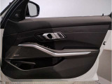 【BMW認定中古車】BMWのご購入はぜひBMW正規ディーラーで!メーカー基準の納車前点検整備を全車実施。規定整備を実施された車両にのみ付帯出来る全国保証。