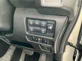運転席側、手元のスイッチです。
