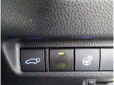 ステアリングヒーターやパワーバックドア装備です!