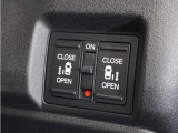 ◆両側電動スライドドア◆狭い駐車場でも乗り降りが楽々♪お子様が隣の車にドアを当ててしまう心配もございません!小さなお子様連れの方もこれで安心。
