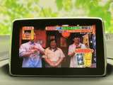 停車時に映像を楽しめるTV画面。移動時間を有効活用して、コンテンツを楽しめます。