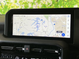 鮮明な地図表示で、安全運転をサポート。スムーズなナビゲーションで、快適なドライブを体験してください。
