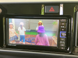 停車時にTV視聴が可能な機能です。お子様連れのご家族でも、後部座席で快適にお過ごしいただけます。