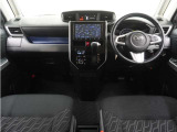 ◆インテリアパネル◆視界広々で非常に運転しやすくロングドライブでも疲れを感じさせないすっきりとまとまったインパネ周りです。