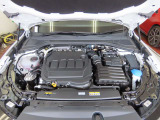 2000cc、直列4気筒DOHC16バルブディーゼルターボエンジン