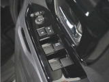 ◆パワーウィンドウスイッチ◆運転席から全席の窓の開閉操作を行うことが出来いつでも換気ができます!