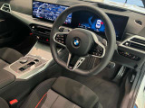 BMWの操作パネルは使いやすさを追求し日常生活で必要なボタン&スイッチを使えるようにした構造となっております。購入時から沢山触って体感してください。