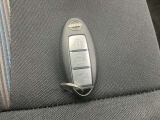インテリジェントキーです。キーを取り出す事なく、車両のボタン操作だけてドアロック操作やエンジン始動等が可能です。