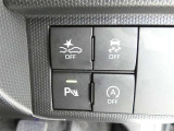 Aマークのスイッチはアイドリングストップ機能のON,OFF切替スイッチです。信号待ち等で停車時に一時的にエンジンを止めます、燃費向上に貢献しています。