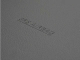 ◆助手席エアバッグ◆SRSエアバッグは、シートベルトだけでは防ぎきれない衝突時の衝撃から乗員を守るための安全装置。衝突時に瞬時に膨らみ、頭部や胸部がダッシュボードに直接衝突するのを防ぎます。