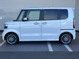 様々なデモカーをご案内出来るように準備しております。(タイミングに応じてない車もございます。)販売もしておりますので、ご興味ある方はスタッフまでお声かけ下さい。