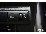 車体が傾いた状態の時にヘッドライトの光の高さを上下に調整することが出来ます!