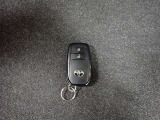 キーを取り出さずにドアを施錠&解錠。クルマの始動も可能です。