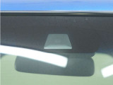 ◆Honda SENSING◆ カメラ等装置で精度の高い検知能力を発揮、安全運転を支援します。ステアリング上のコントローラーに注目!