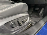 パワーシート搭載。微妙な調整が手軽にでき、ピッタリのポジションで運転することが可能です。