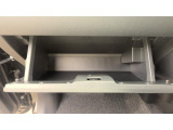 車検証を入れてもまだまだスペースは余裕です。