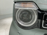 LEDヘッドライトは、点灯の瞬間から最大光量を発揮し、突然暗くなるトンネルなどでの安定感を高めます。