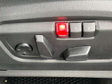 運転席はシートメモリー機能付!