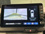 リバースギアに入れるだけで後方の表示へ切り替わります。夜間や雨の日の駐車も楽になりますよ。