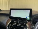 ディスプレイオーディオを装備。スマホとクルマをつなぐことで、これまでのナビに加えて、いろんなサービスが楽しめます。