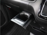 ◆ドリンクホルダー◆手の届きやすい場所にドリンクホルダーがあり、とても便利です。