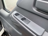 ☆クルマ買ったらエンジンオイル無料のテクノオートリアルです。納車時より走行距離4000キロ又は6ヶ月に一回のペースでご来店していただければ、エンジンオイル交換が無料です!工賃・オイル代金が0円!