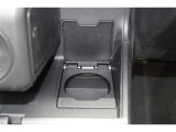 当店は全車『ロングラン保証』付!(1年間、距離無制限 HV車はHV保証付) 別途延長保証もご用意しております♪ ぜひ現車を確認にご来店ください