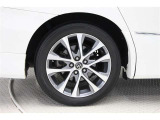 タイヤサイズ(225/50R18)です。