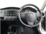 運転席から見たハンドルダッシュまわりになります。