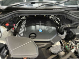 BMWを熟知したメカニックによる100項目の点検・整備を行います。不具合箇所、交換時期に達している部品に関しましては、全て当社負担で交換してからのご納車となります。