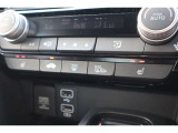 【シートヒーター】運転席&助手席にシートヒーターが付いてます!三段階の調整が可能です!