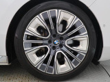 BMWならではの卓越した走りを支えるホイールと足回りです!