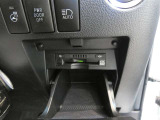 ETC車載器付きです。高速道路の料金所もスムーズに通過できます。※セットアップ費用は別途必要です。