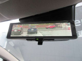 【スマートルームミラー】バックミラーが映像で!!荷物や後席に同乗している方、曇りなど視界が遮られ後ろの確認がでいきない時、クリアな映像で確認をすることができる便利な機能です☆